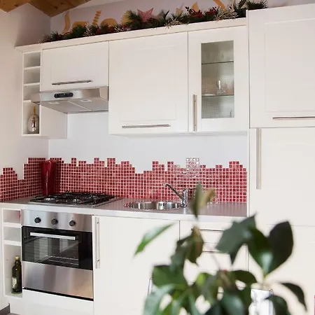 Ferienhaus La Casa Di Emy Solto Collina