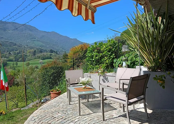 La Casa Di Emy Сasa de vacaciones Solto Collina